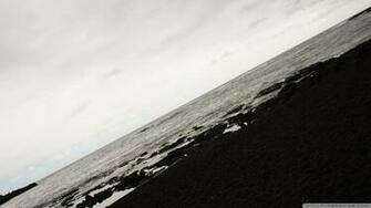 Black Sand Beach Hawaii Wallpaper