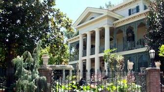 Disneyland Mansion Hant E