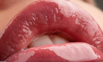 Sensual Lips Wallpaper Open Walls