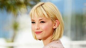 Haley Bennett Cute Smile Wallpaper Cloudpix