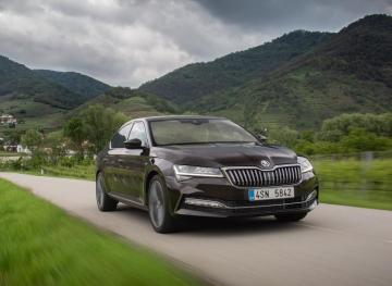Skoda Superb Laurin Klement Front Three Quarter Wallpaper