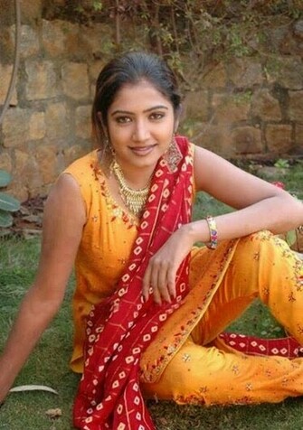 Punjabi Girl In Suit Wallpaper Hot