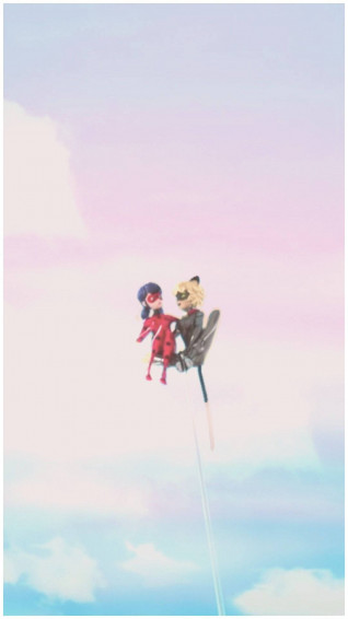 Ladybug And Cat Noir Kiss Wallpaper