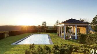 A Picturesque New York Farmhouse Embodies Historical Elegance