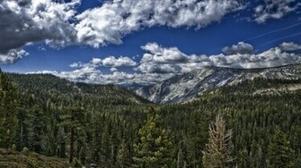 Mountain Scenery Wallpaper