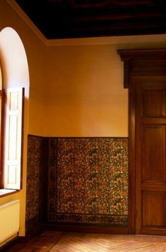 Figure Damaged Corner After Reconstruction Puurmani Manor In
