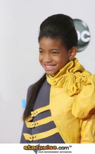 Willow Smith Wears Odd Will Whip