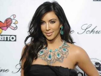 Kim Kardashian Wallpaper