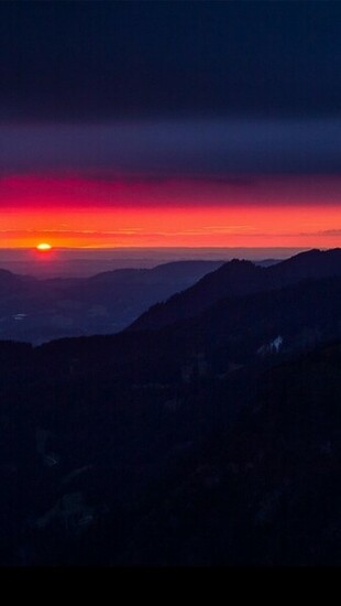 Dark Sunset The iPhone Wallpaper