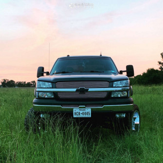 Chevrolet Silverado With Gear Off Road Big