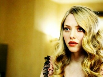 Amanda Seyfried Wallpaper