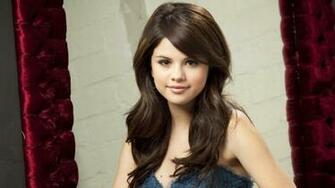 Selena Gomez Wallpaper