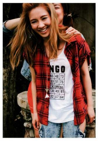 Hyoyeon Cute Smile In Flannel Wallpaper Snsd Artistic Gallery