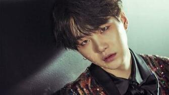 Suga Dark Aesthetic Desktop Wallpaper Top