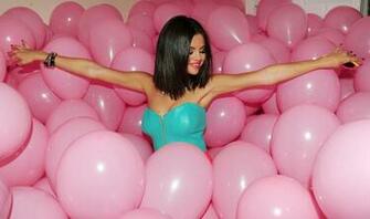 Pixart Wallpaper Selena Gomeza Hit The Lights