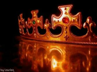 Crown Wallpaper