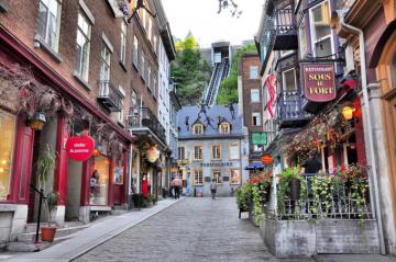 Rue Le Petit Champlain Vieux Quebec