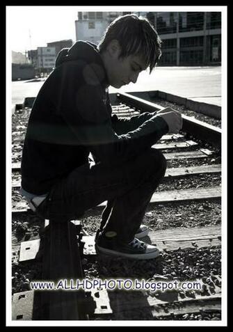 New Alone Boy Wallpaper Screensaver