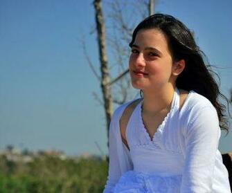 Girl In White Dress Wallpaper For Google Nexus S