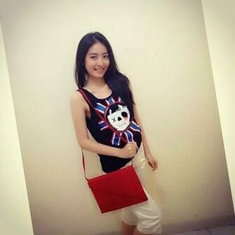 Dewi Persik Holidays Oo