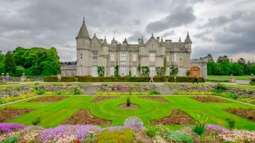 A History Of Balmoral Castle Where Queen Elizabeth Ii Spent Her