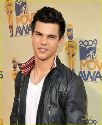 Taylor Lautner Shirtless Wallpaper New
