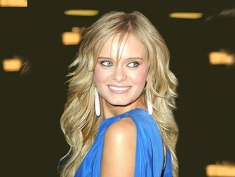 Sara Paxton Wallpaper HD Desktop