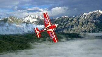 High Flying Glider Wallpaper Full HD