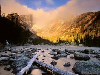 Beautiful Landscapes Wallpaper To Decorate Your Background