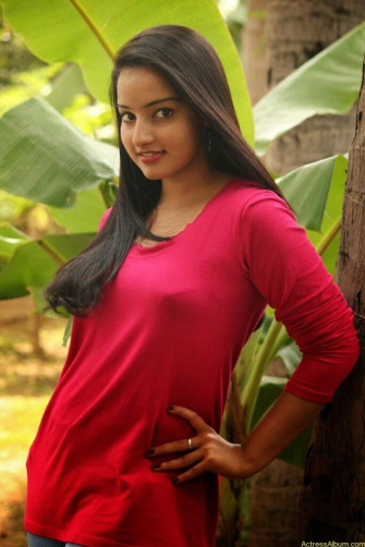 Malavika Menon Hot Wallpaper Photos Actress Album