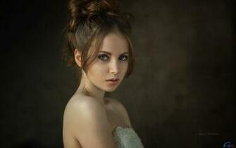 Wallpaper Portrait Of Gray Eyed Girl X