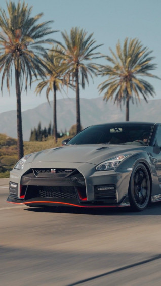 Nissan Check Out How The Nismo Gtr Effortlessly Glides