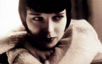 Louise Widescreen Wallpaper Brooks