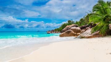 Stunning Beach Landscape 4k UHD Wallpaper For Windows Pc