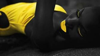 Yellow Black Girl Photographer Wallpaper