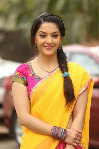 Mehreen Kaur At Kgvpg Press Meet Wallpaper Saree