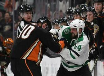 Agent Profile Corey Perry Defending Big D