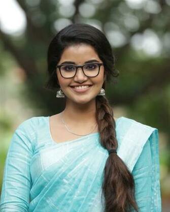 Nata Sarvabhouma Film Heroine HD Wallpaper Background