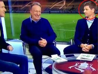 Steven Gerrard Gives Filthy Look To Neil Warnock After He