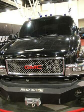 File Botcon Ironhide Gmc Topkick Jpg