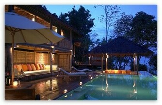 Luxury Bungalow Wallpaper