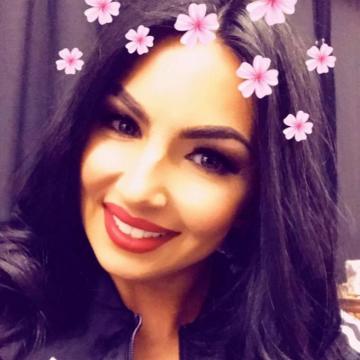 Stunning Billie Kay Instagram Photos
