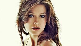Melissa Benoist Wallpaper