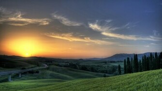 Tuscany Sunset Wallpaper