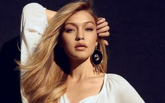 Gigi Hadid Wallpaper High Quality Resolution
