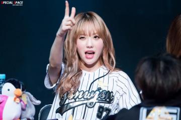 Lee Luda Wallpaper Asiachan Kpop Image Board
