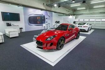 Wallpaper Handmade With Jaguar Makes Its Appearance At The New York