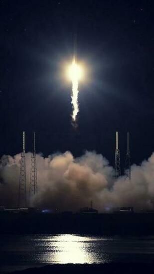 Rocket Takeoff iPhone And Plus Wallpaper HD
