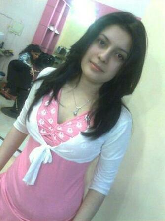 Indian Pakistani Aunties Beautiful Girl Wallpaper