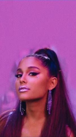 Wallpaper Rings Discovered By Ariana Grande